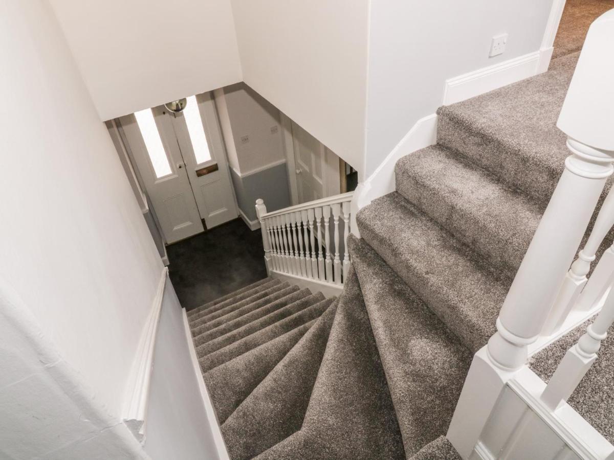 Ivy Bank Villa Thornhill  Bagian luar foto