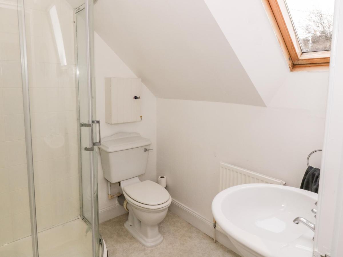 Ivy Bank Villa Thornhill  Bagian luar foto