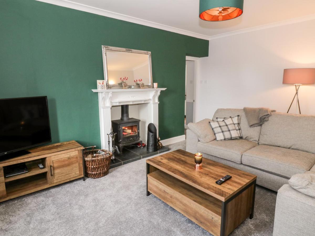 Ivy Bank Villa Thornhill  Bagian luar foto